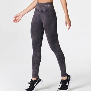 NUX “Mesa” Legging- textured athletic legging, Athleisure, size XS, Black